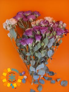 You can quickly buy a bouquet of Freeze-dried flowers from IDeal Flowers at the office store:
